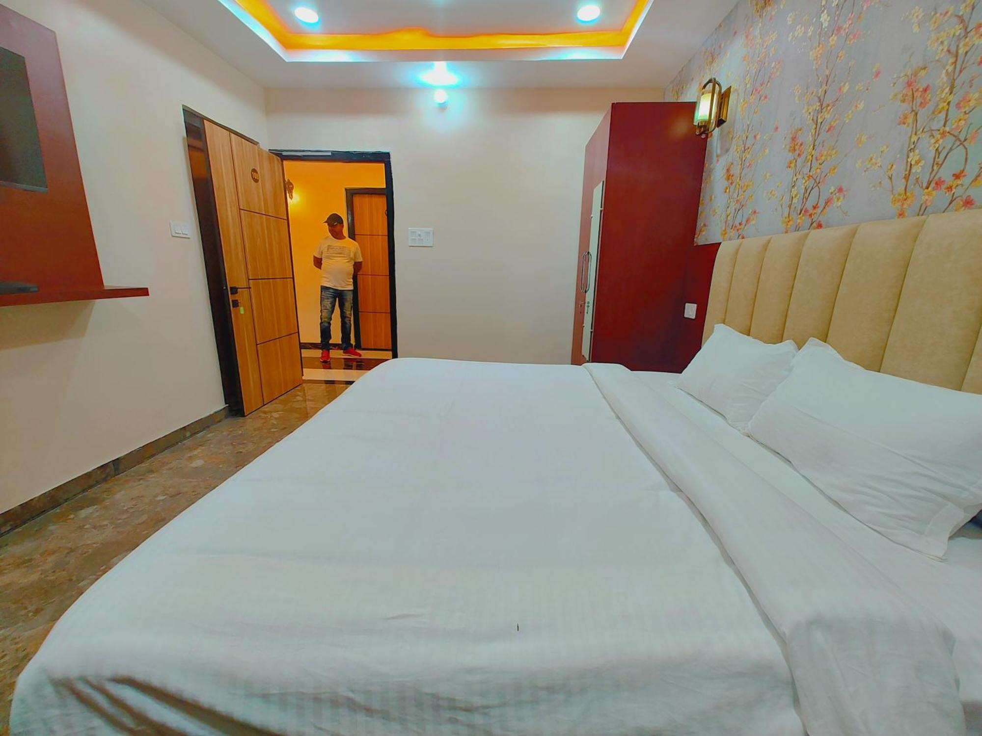 Awadh Samrat Resort Ayodhya Exterior foto