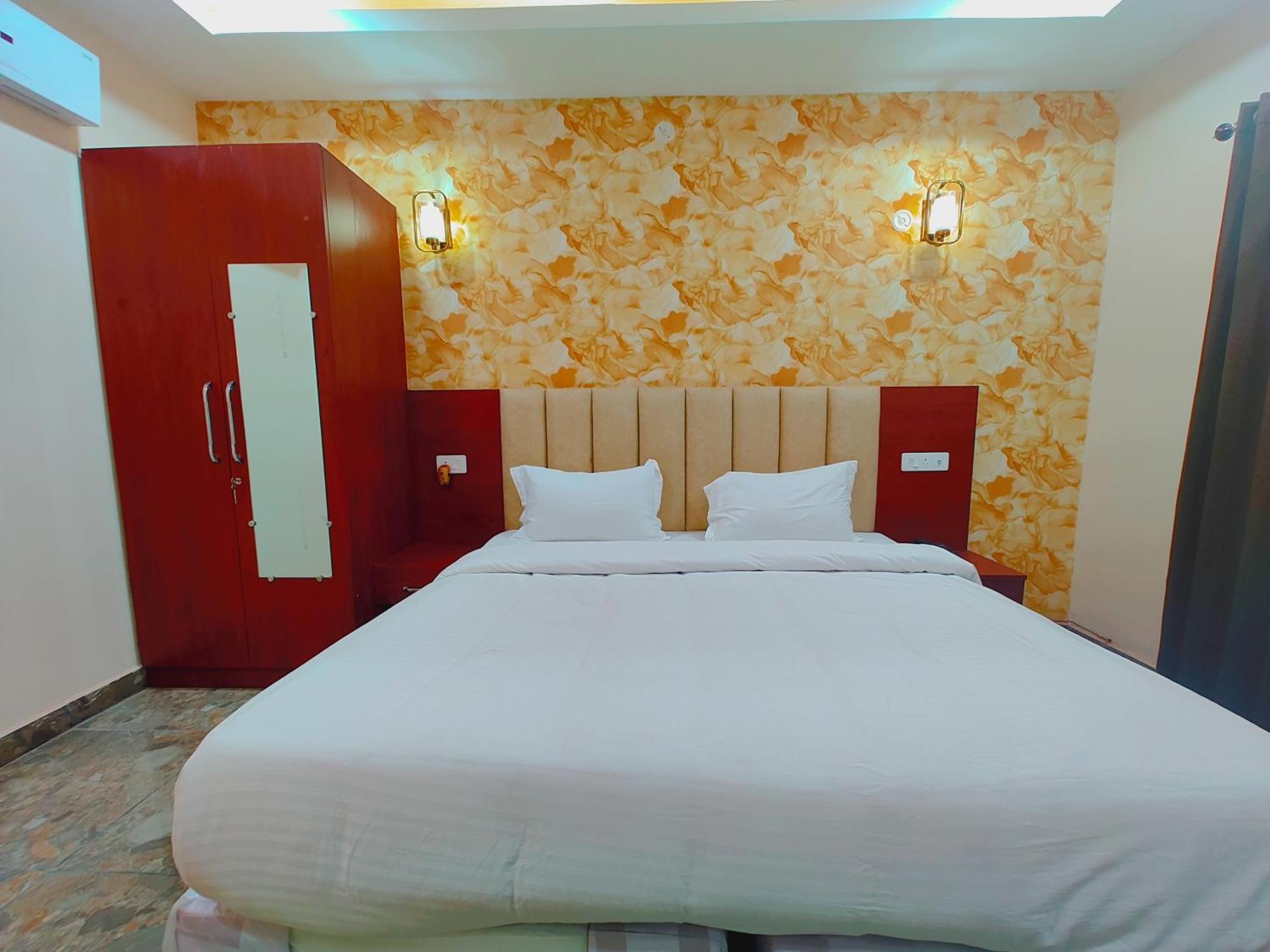 Awadh Samrat Resort Ayodhya Exterior foto