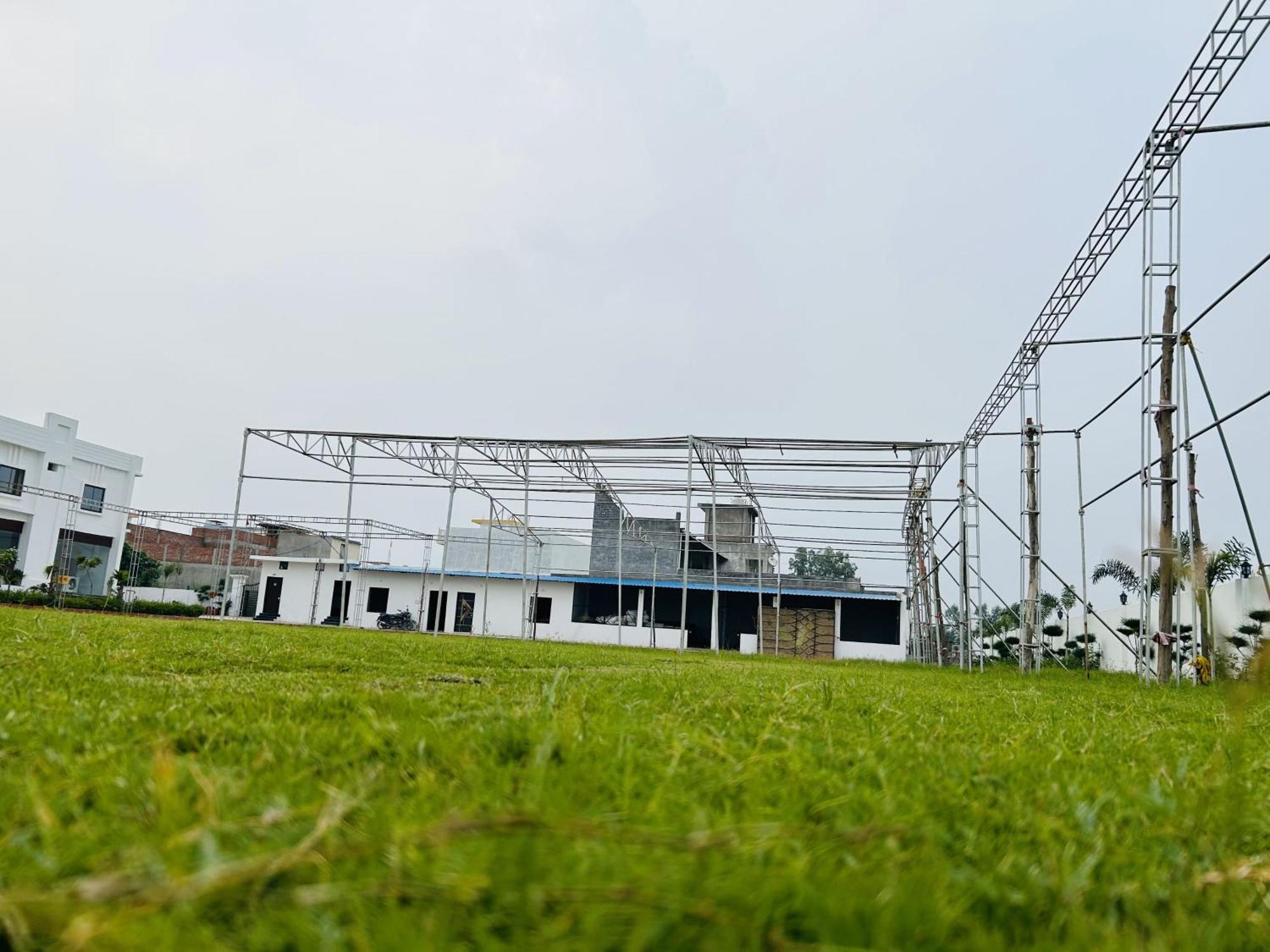 Awadh Samrat Resort Ayodhya Exterior foto